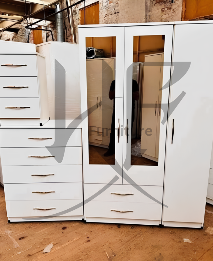 3 door wardrobe with set of drawers